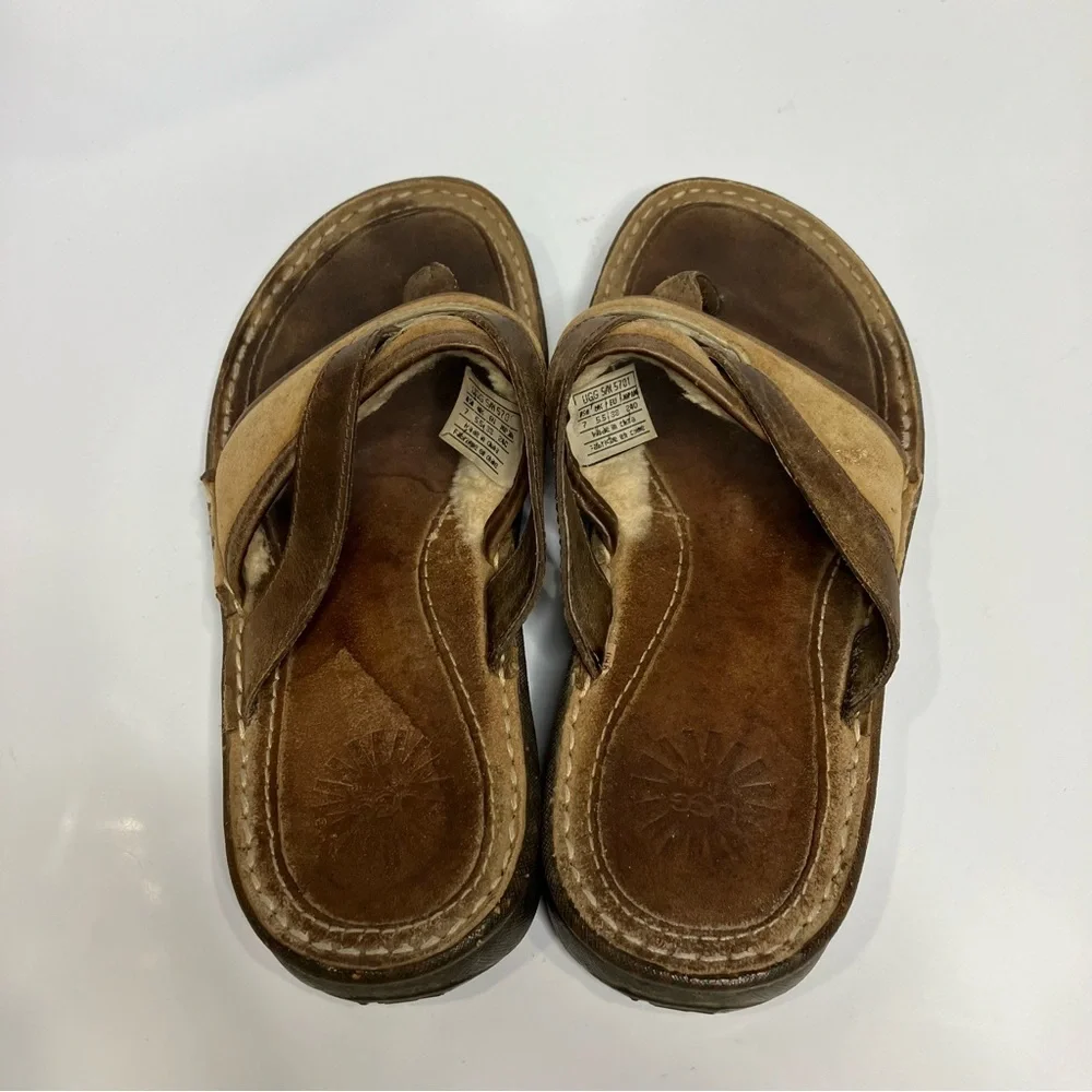 UGG Matala sandals brown & tan leather flip flops shearling lined women’s size 7